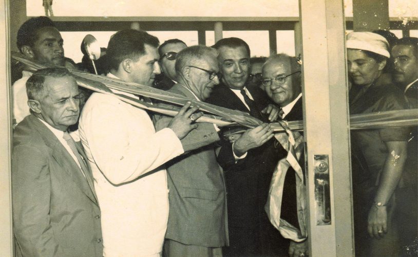 Reitor Joaquim Amazonas (1946-1959) e o Presidente Juscelino Kubitschek (1956- 1961) na Inauguração da Faculdade de Medicina no Campus Recife na década de 50.